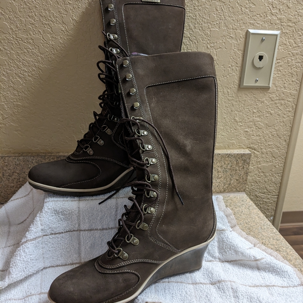 Womens Timberland Wedge Lace Up Tall Brown Boots Women’s Size 7.5
